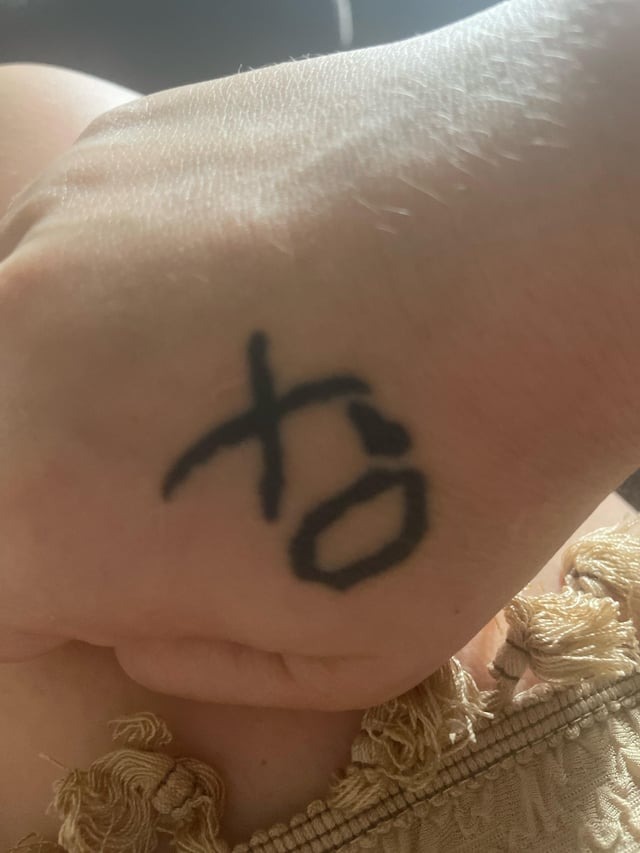 Simple XO Logo Hand Ink