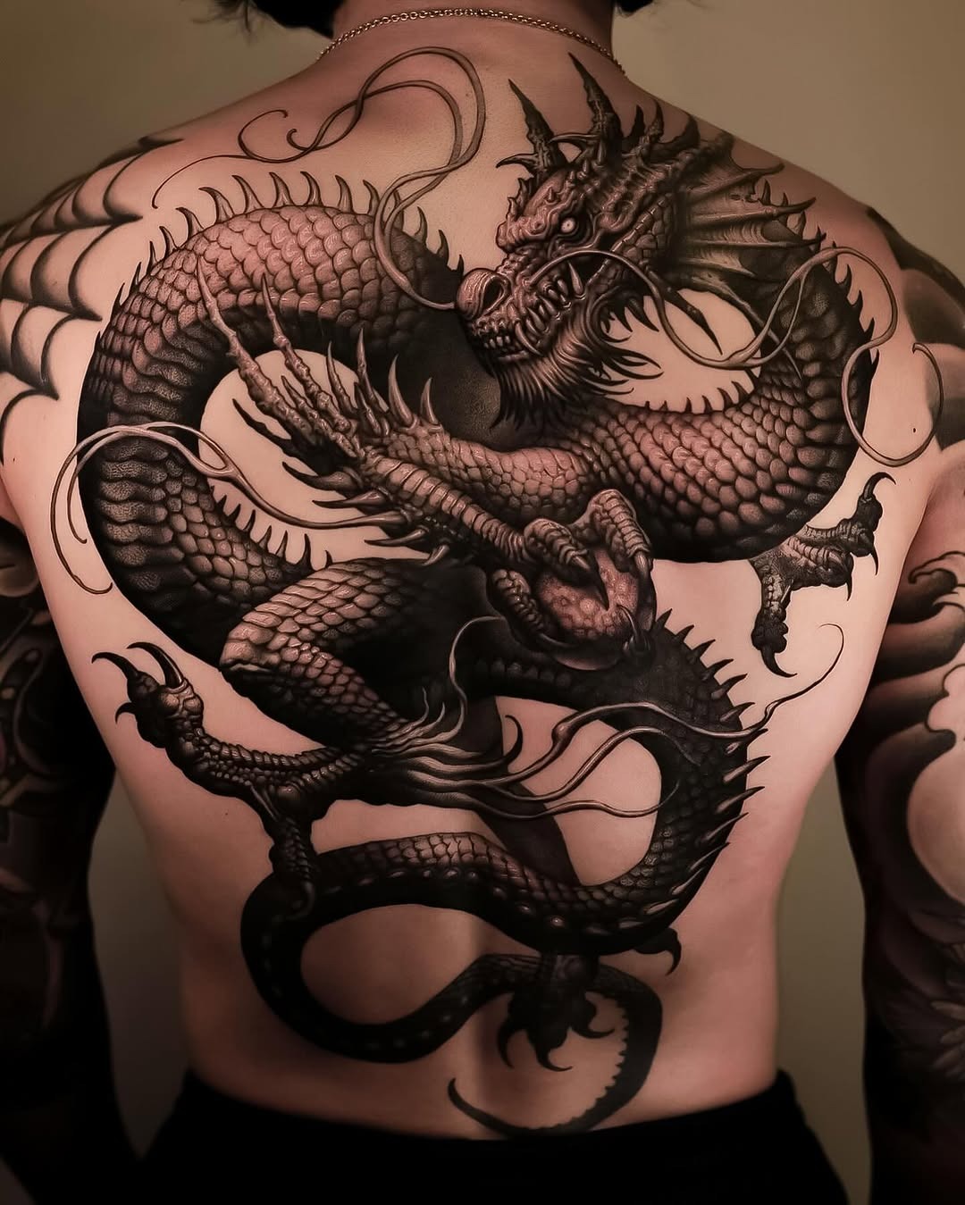 Bold Black and Grey Dragon Back Piece