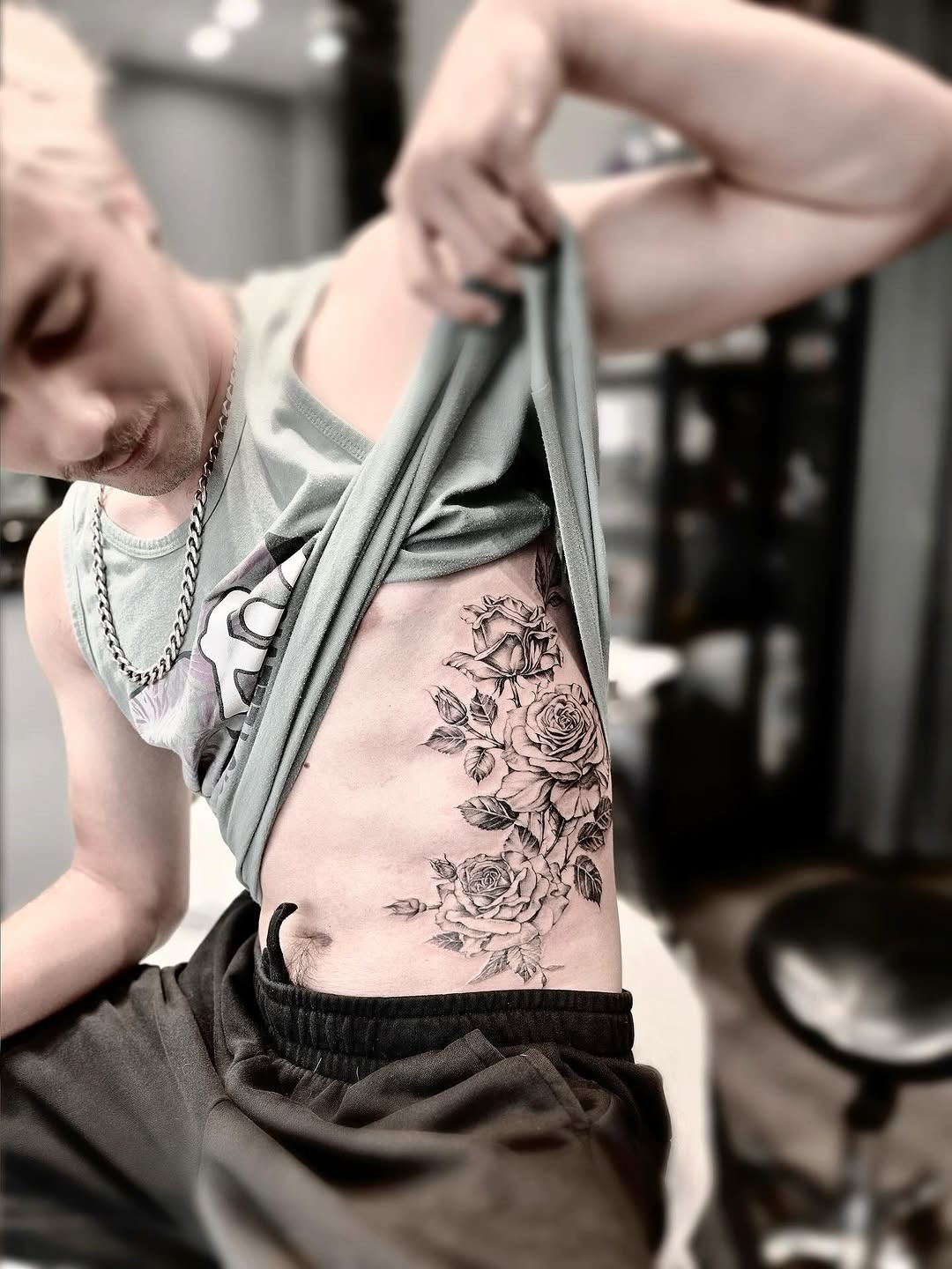 Classic Rosework Rib Design