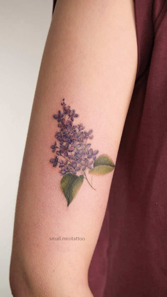 30 Lilac Tattoo Patterns for a Soft Floral Statement