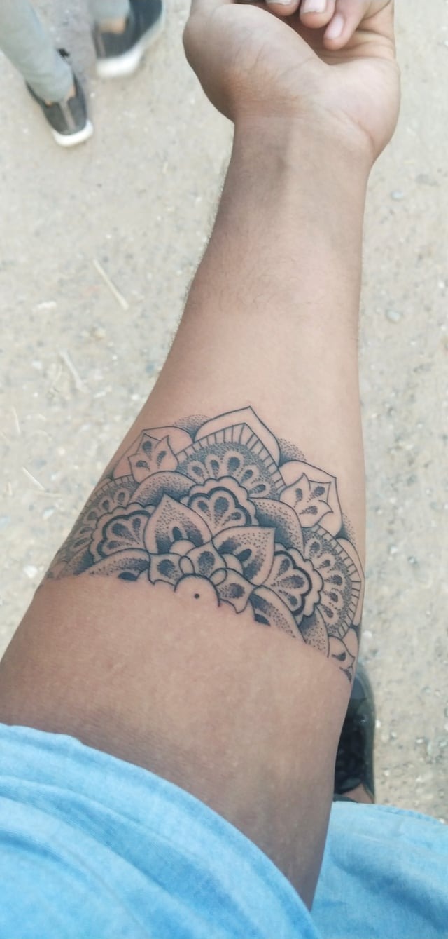 Clean Forearm Mandala Band