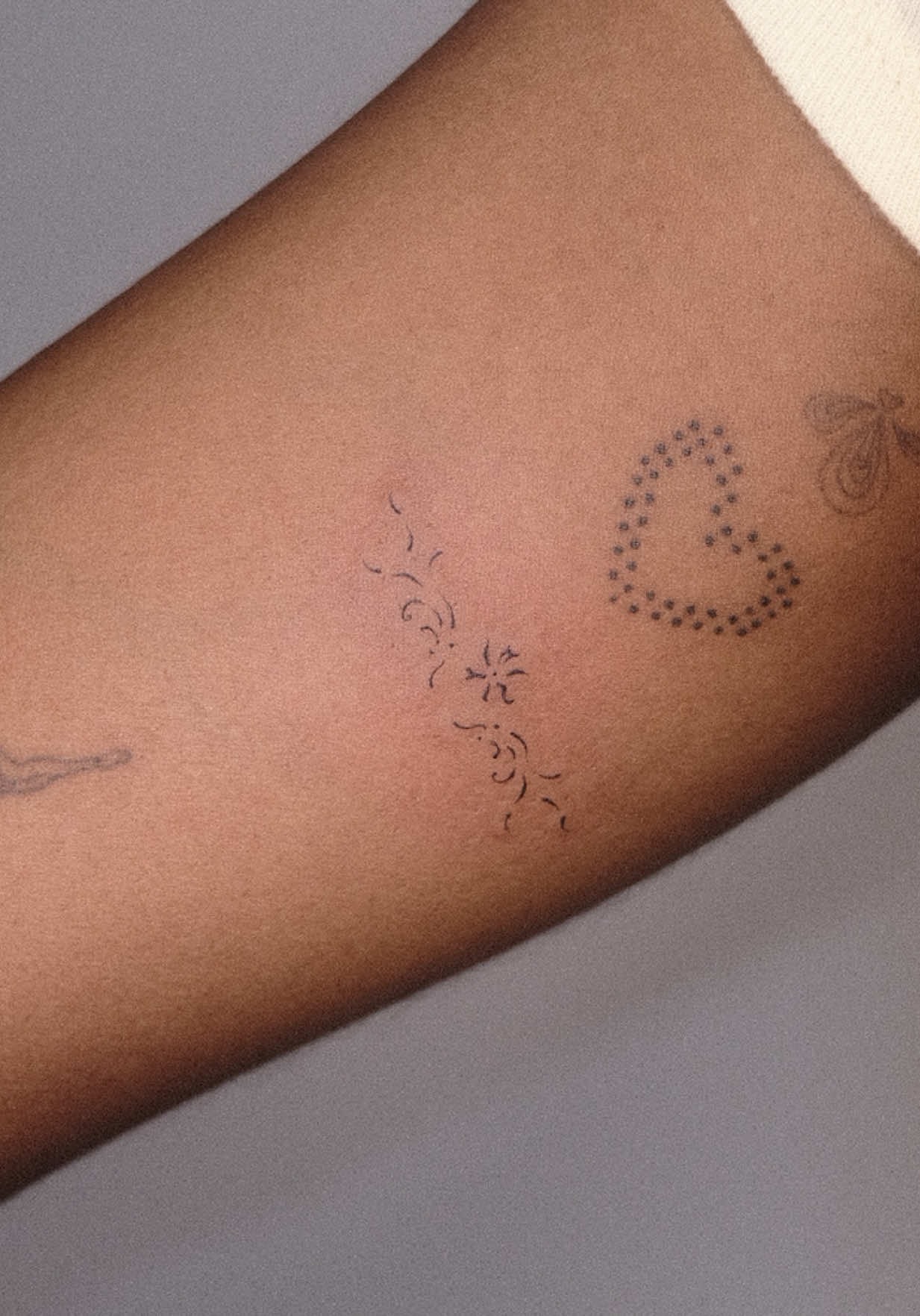 Dainty Minimalist Skin Art