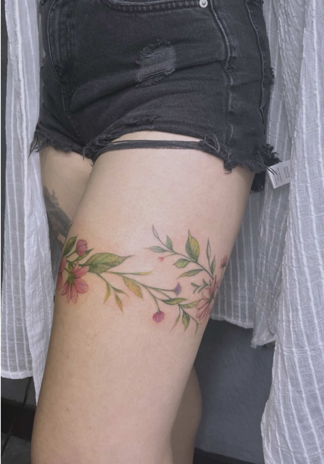 Delicate Floral Thigh Band