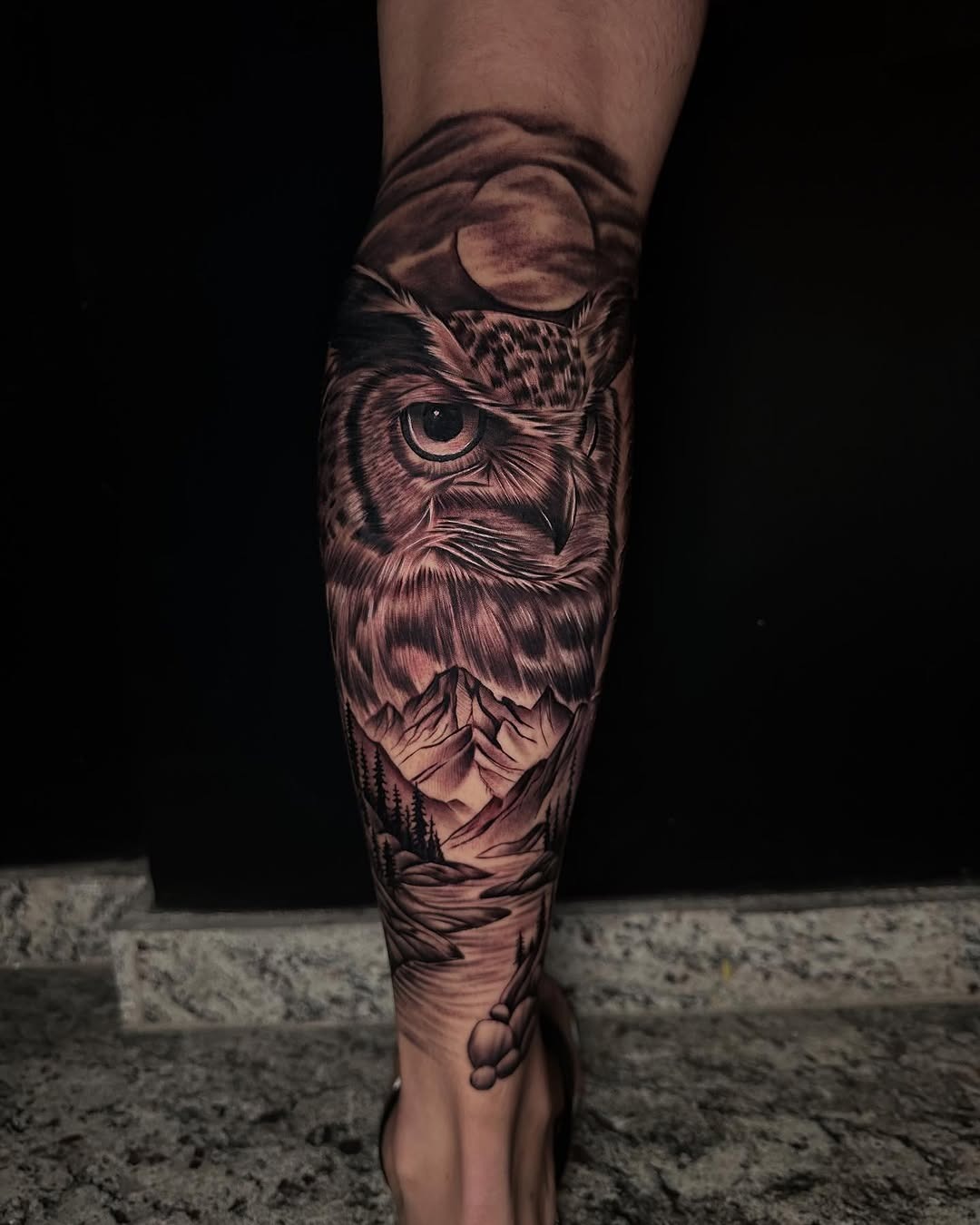 Stunning owl and forest leg sleeve