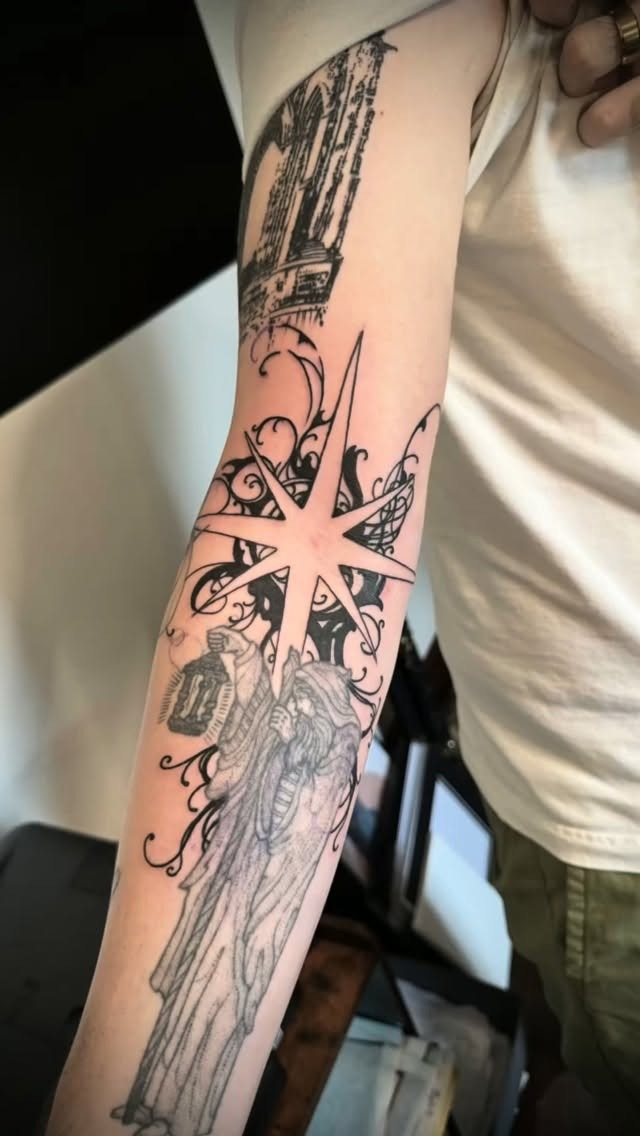 Elaborate cosmic arm sleeve detail