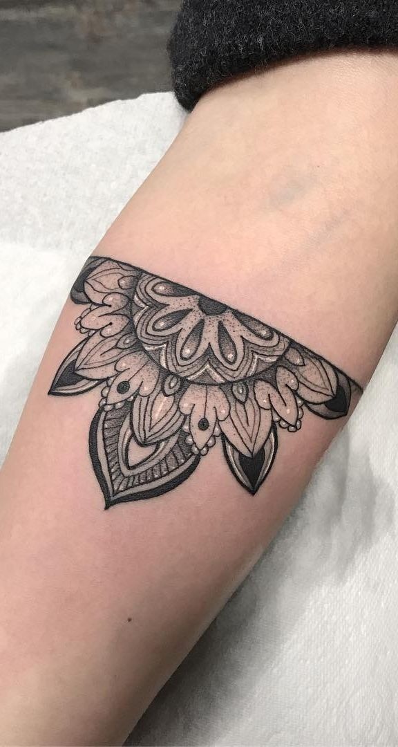 30 Half Mandala Tattoos to Balance Complexity and Calm