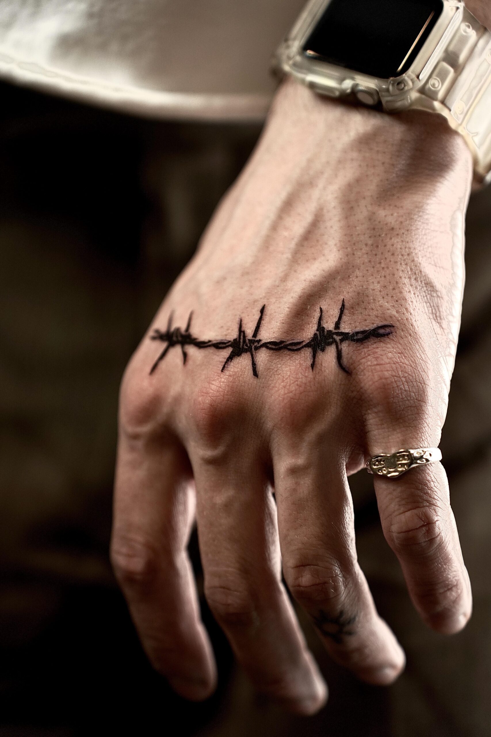 Trendy Barbed Wire Finger Tattoo