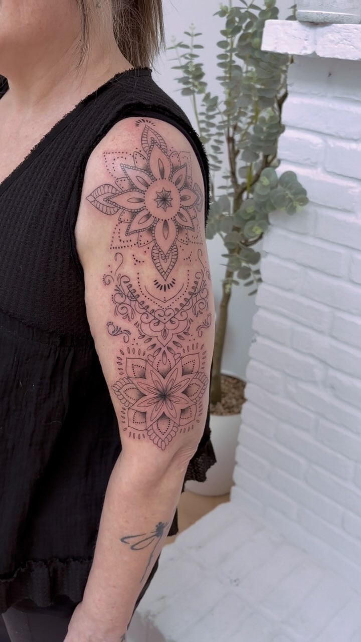 Delicate mandala upper arm ink
