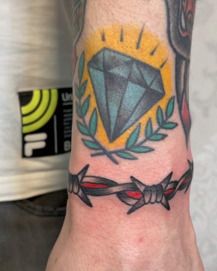 Classic Old School Barbed Wire Bracelet Tattoo