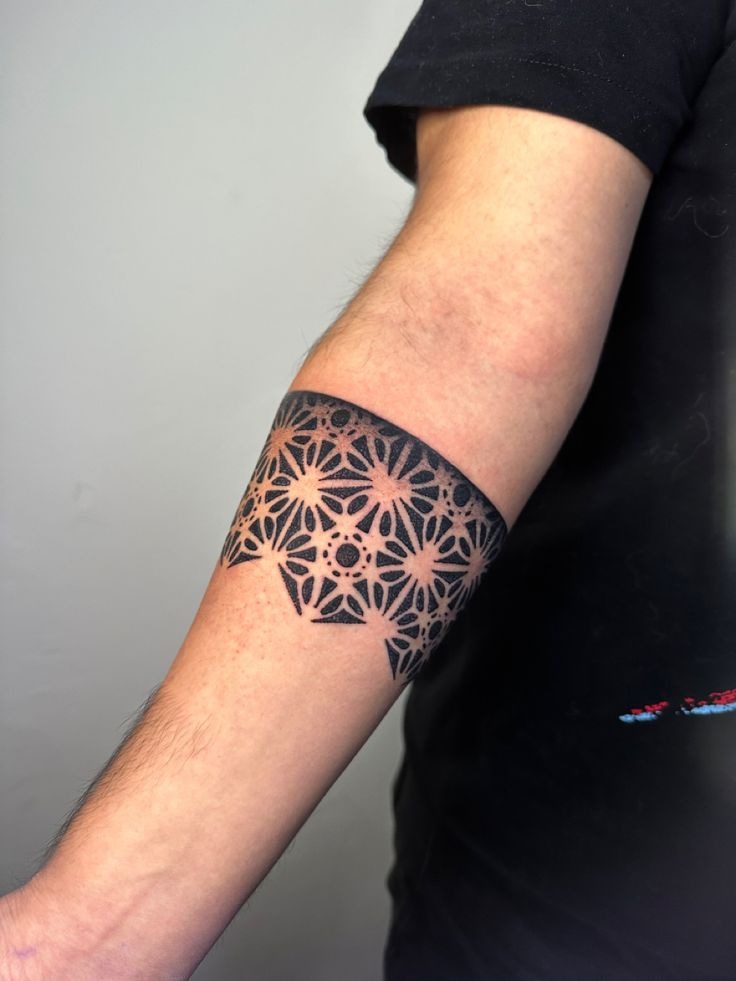 Intricate Patterned Geometric Arm Band