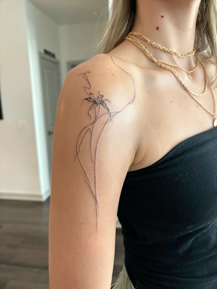 Sophisticated Shoulder Art Design