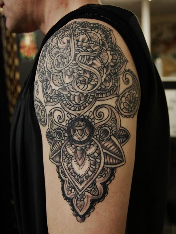 Detailed Geometric Shoulder Art