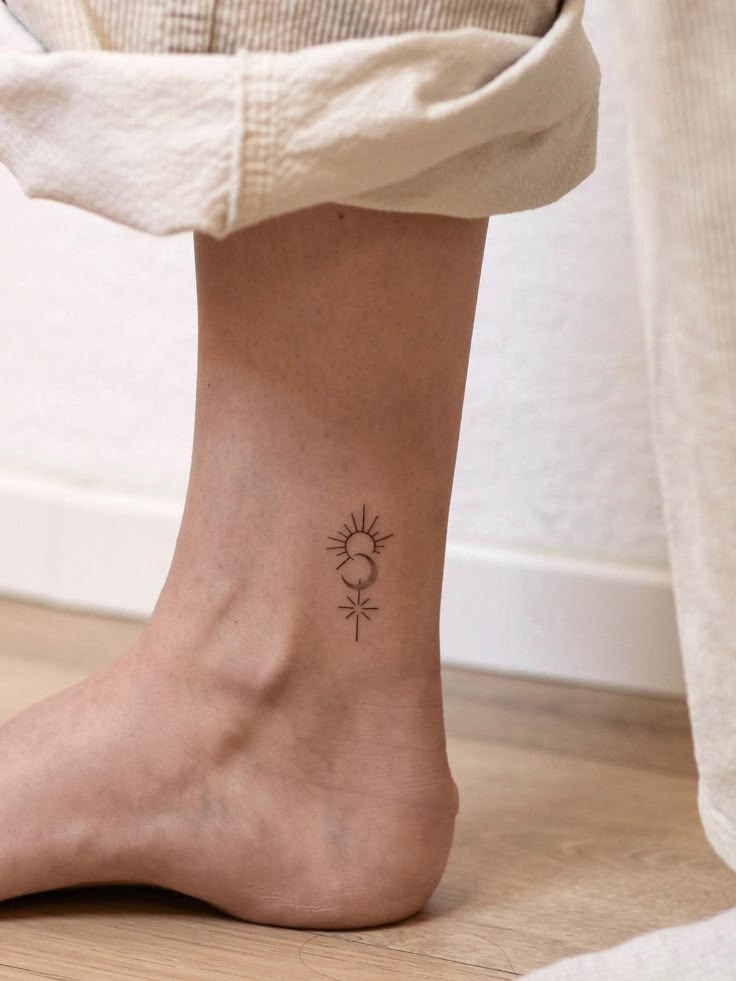 Delicate Ankle Balance Design