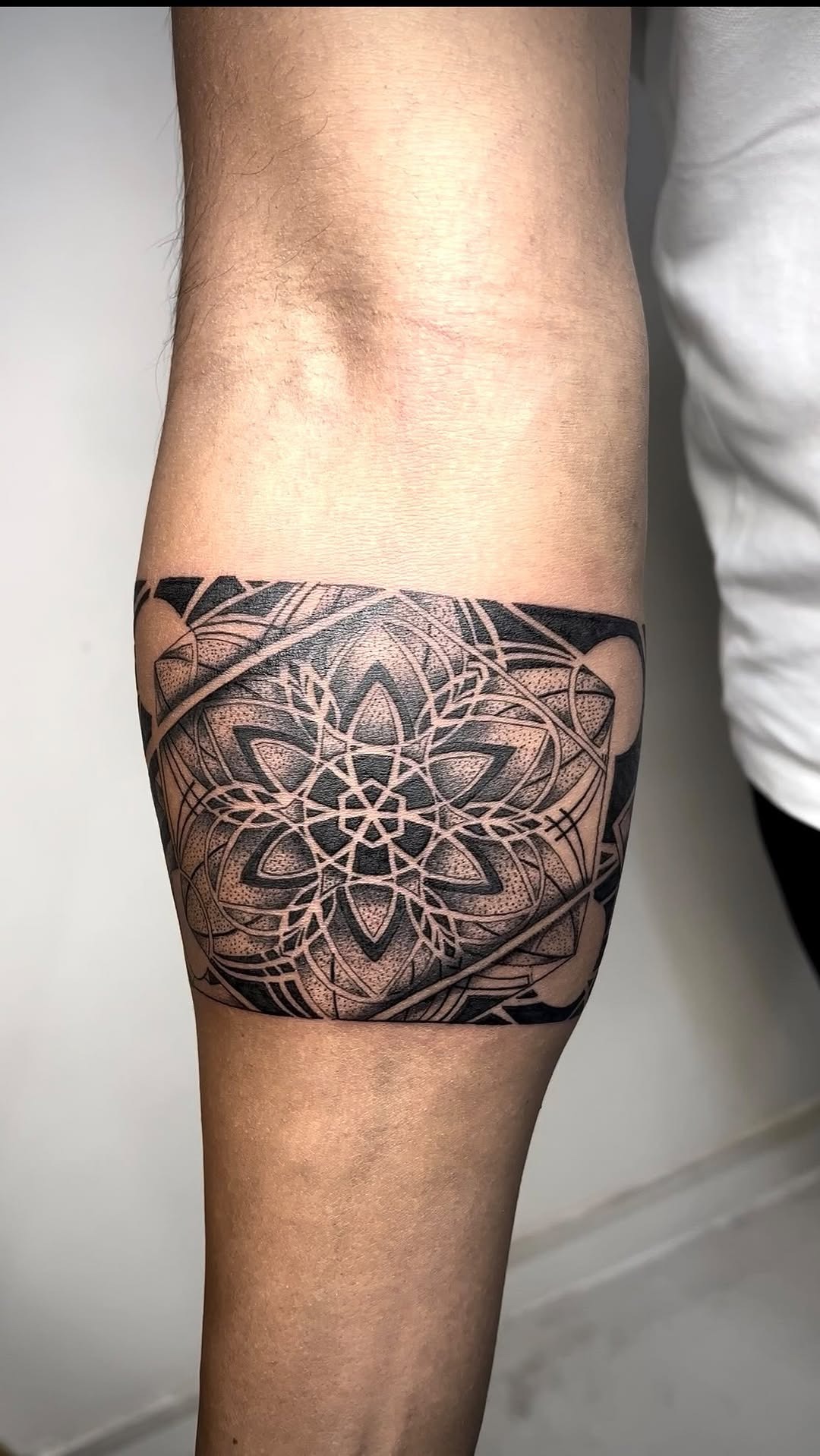 Detailed Geometric Mandala Arm Band