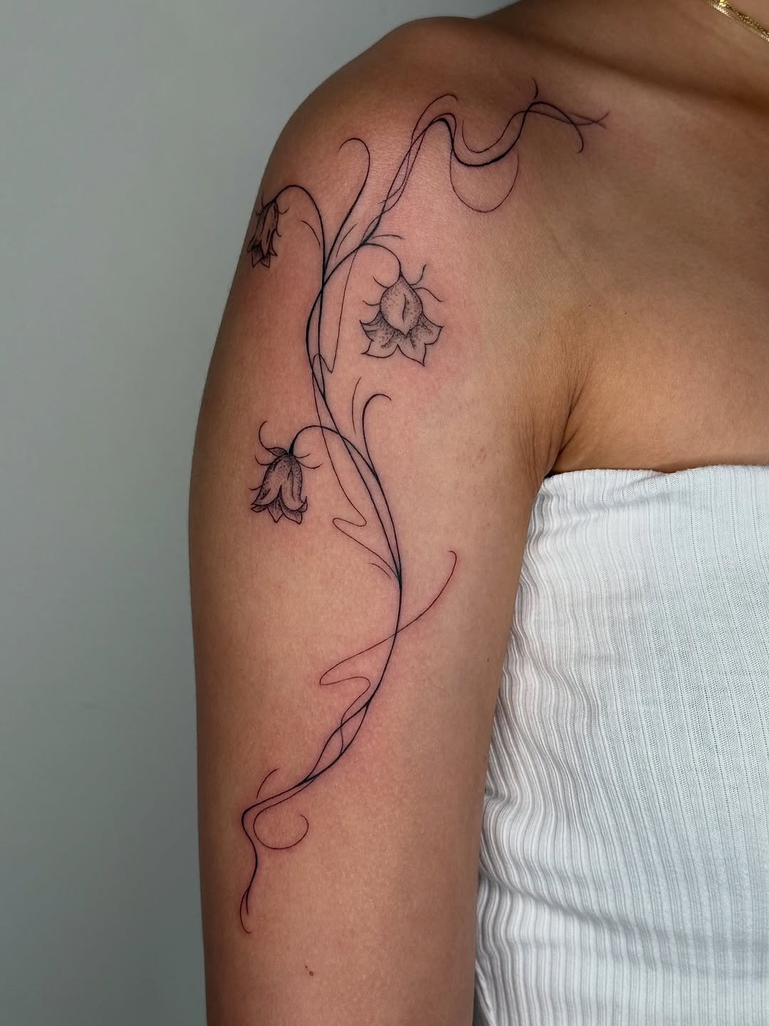 Flowing Ornamental Lily of the Valley